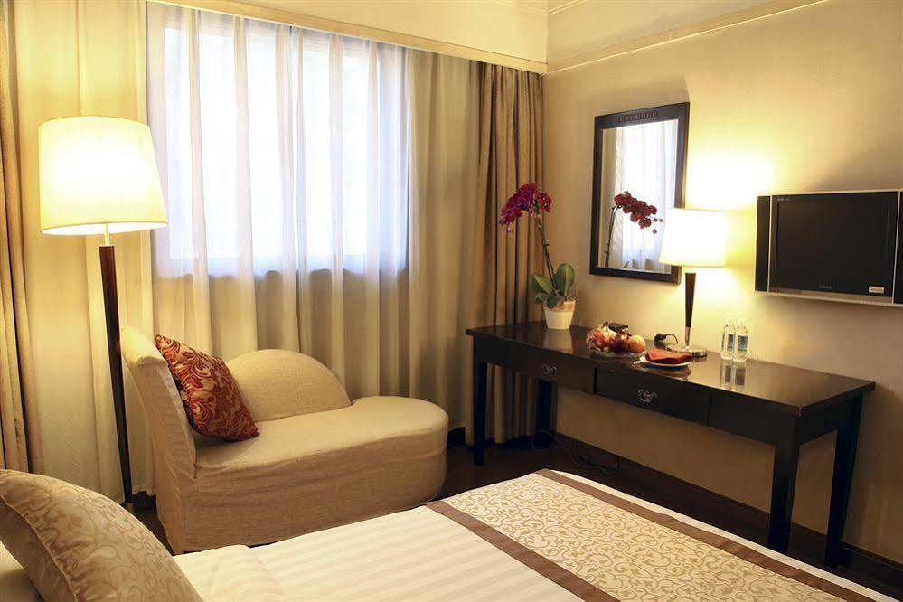 Redwall Hotel Beijing Exterior photo