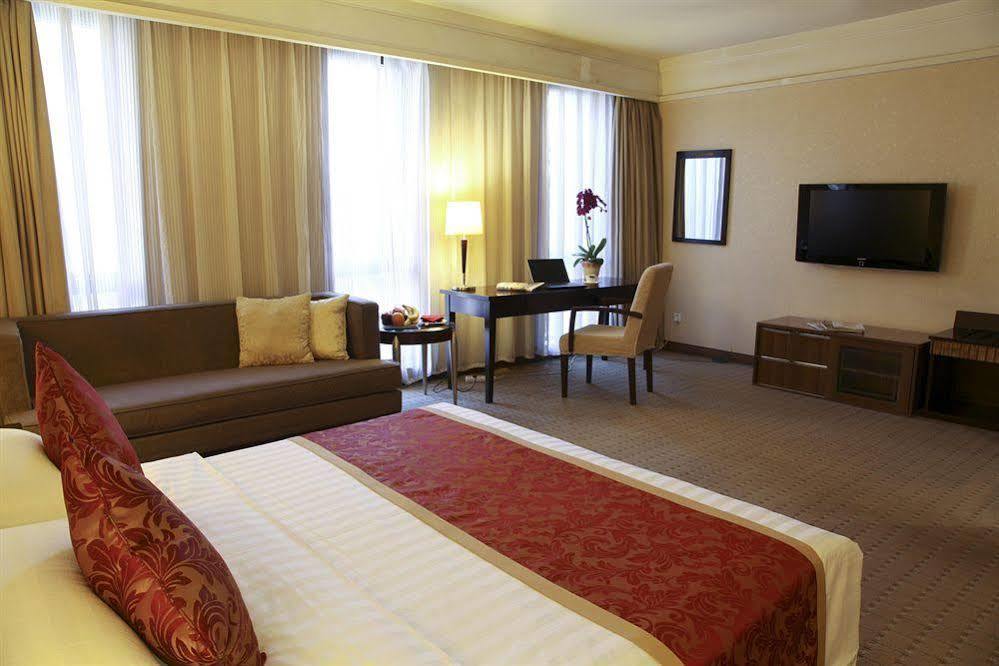 Redwall Hotel Beijing Exterior photo